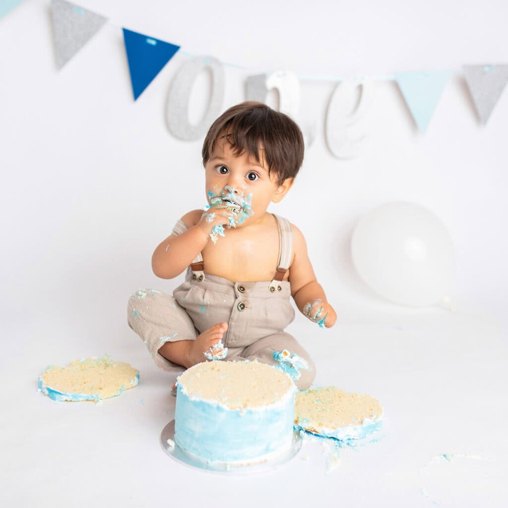 1års fotografering med smash the cake tema i studio i lørenfallet