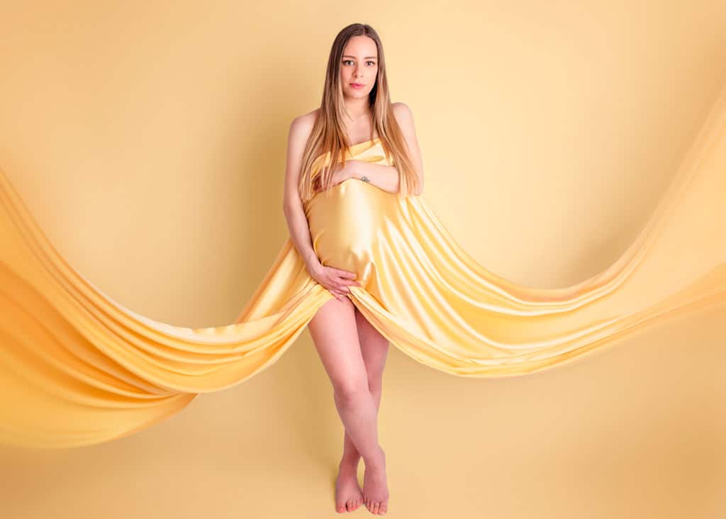 gravidfotografering studio gul fotografannacarlsson lørenfallet