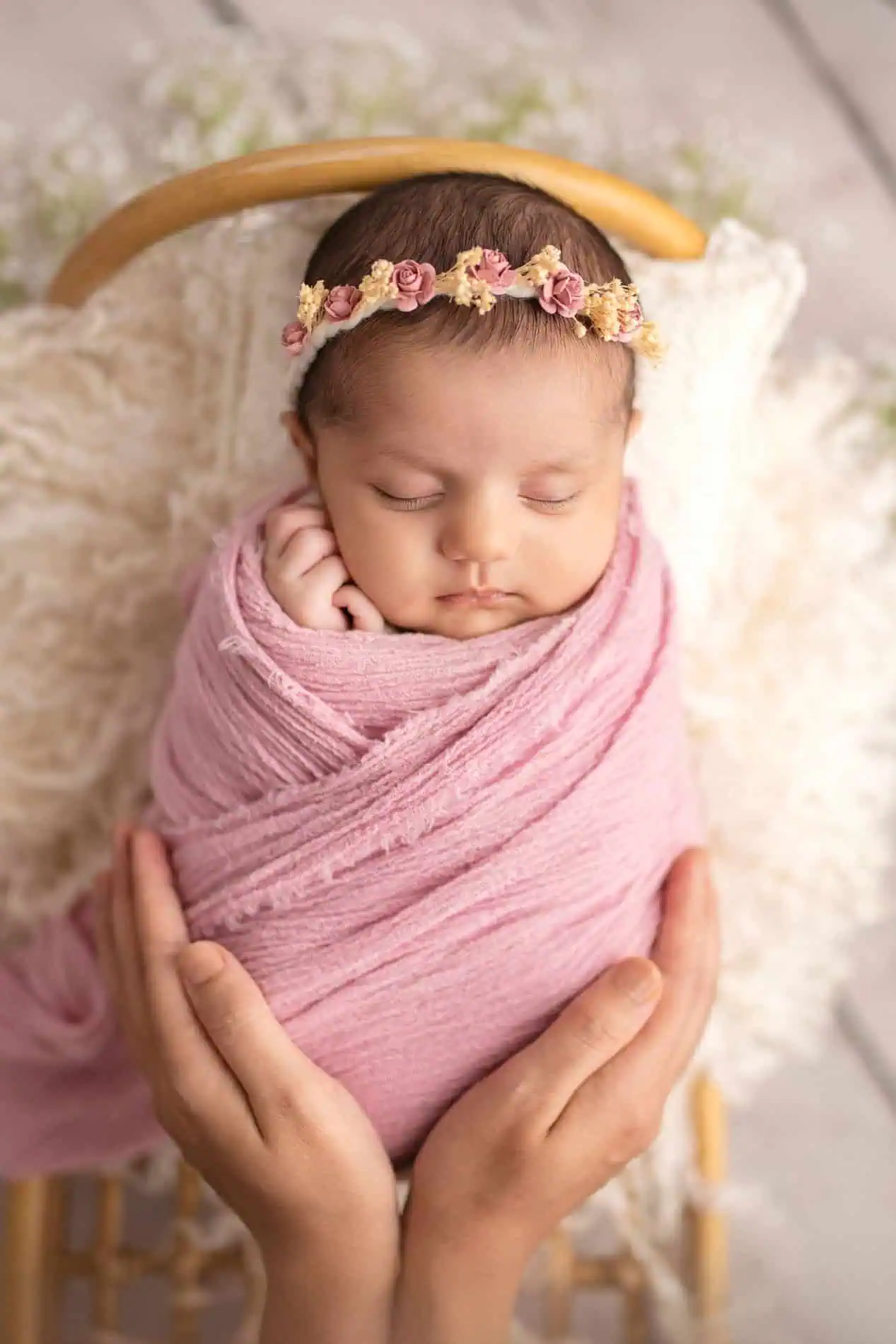 nyfødt med blomster oslo