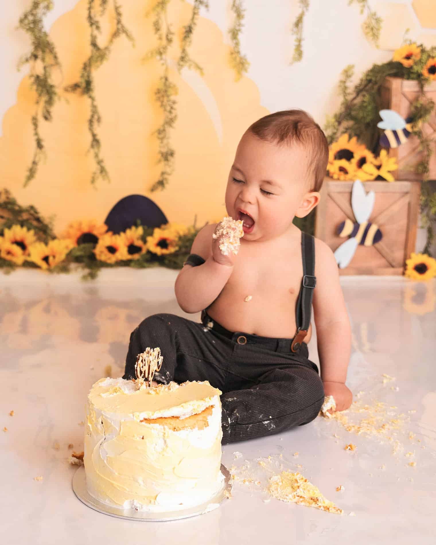 smash the cake fotografering solsikke tema