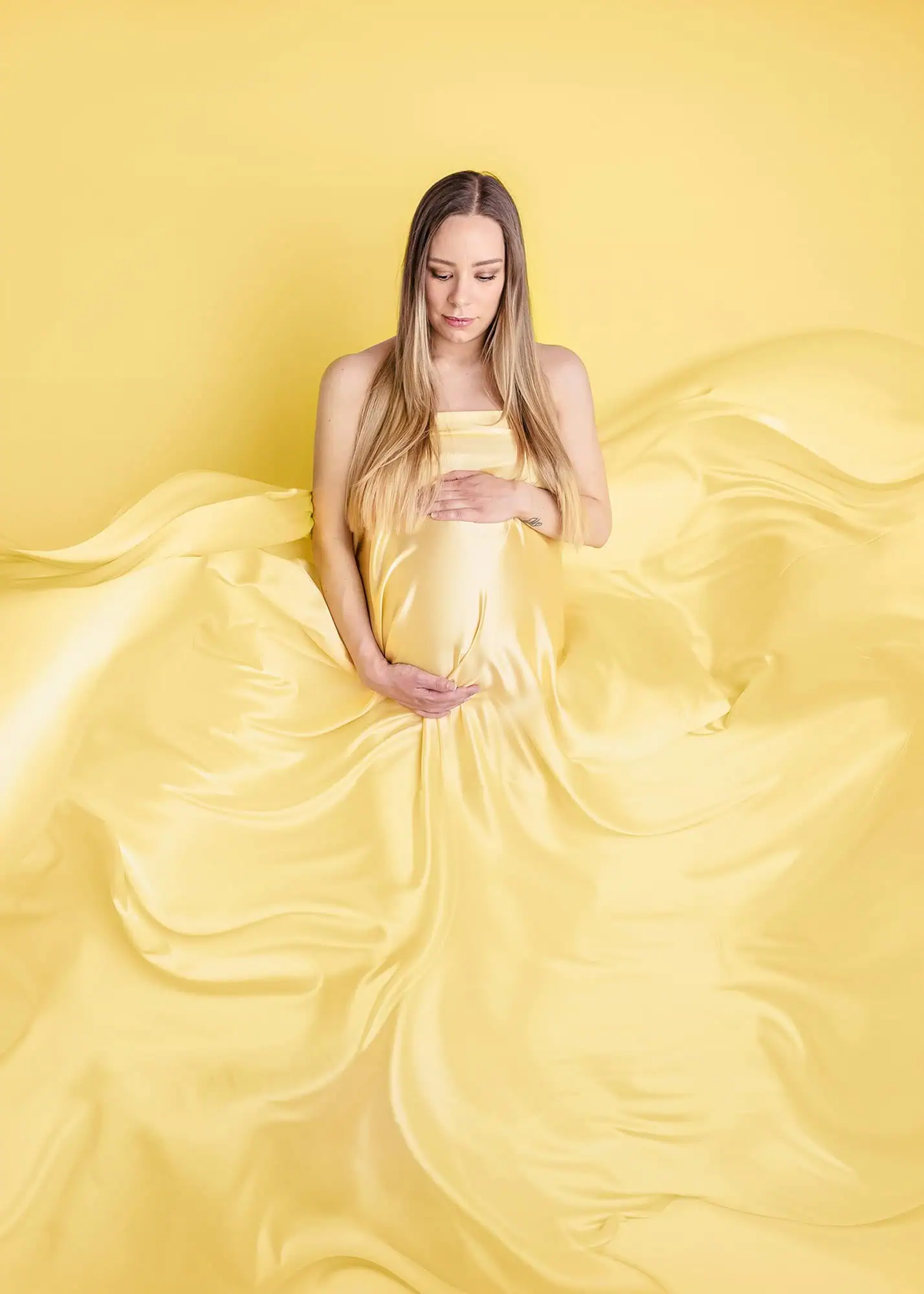 gravidfotografering i studio lørenfallet